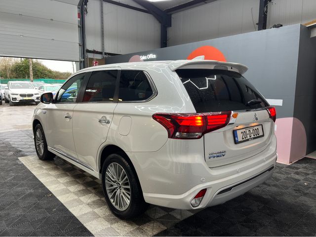 Image for 2020 Mitsubishi Outlander €23950! 2020 MITSUBISHI OUTLANDER PHEV G PLUS PACKAGE 2.4 AUTOMATIC / CRUISE CONTROL / 360° PARKING CAMERA / ELECTRIC HEATED SEATS / HEATED STEERING WHEEL / PADDLE SHIFTERS