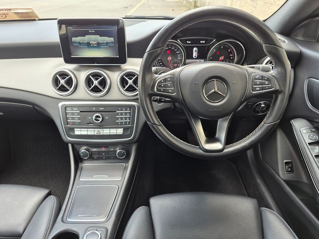 Image for 2017 Mercedes-Benz CLA Class 180 D Urban 4matic
