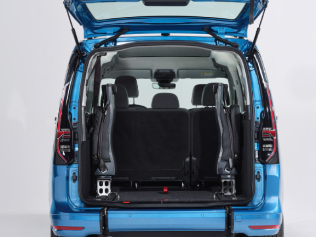 Image for 2026 Volkswagen Caddy Maxi Life Taxi PHEV WAV