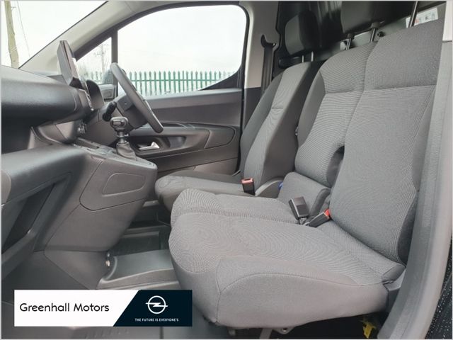 Image for 2026 Opel Combo L2H1 Sportive in Black