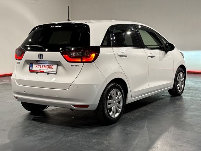 Image for 2021 Honda Fit 1.5 HYBRID - AUTOMATIC - REVERSE CAMERA - STEERING WHEEL CONTROLS - CRUISE CONTROL - LANE KEEP ASSIST