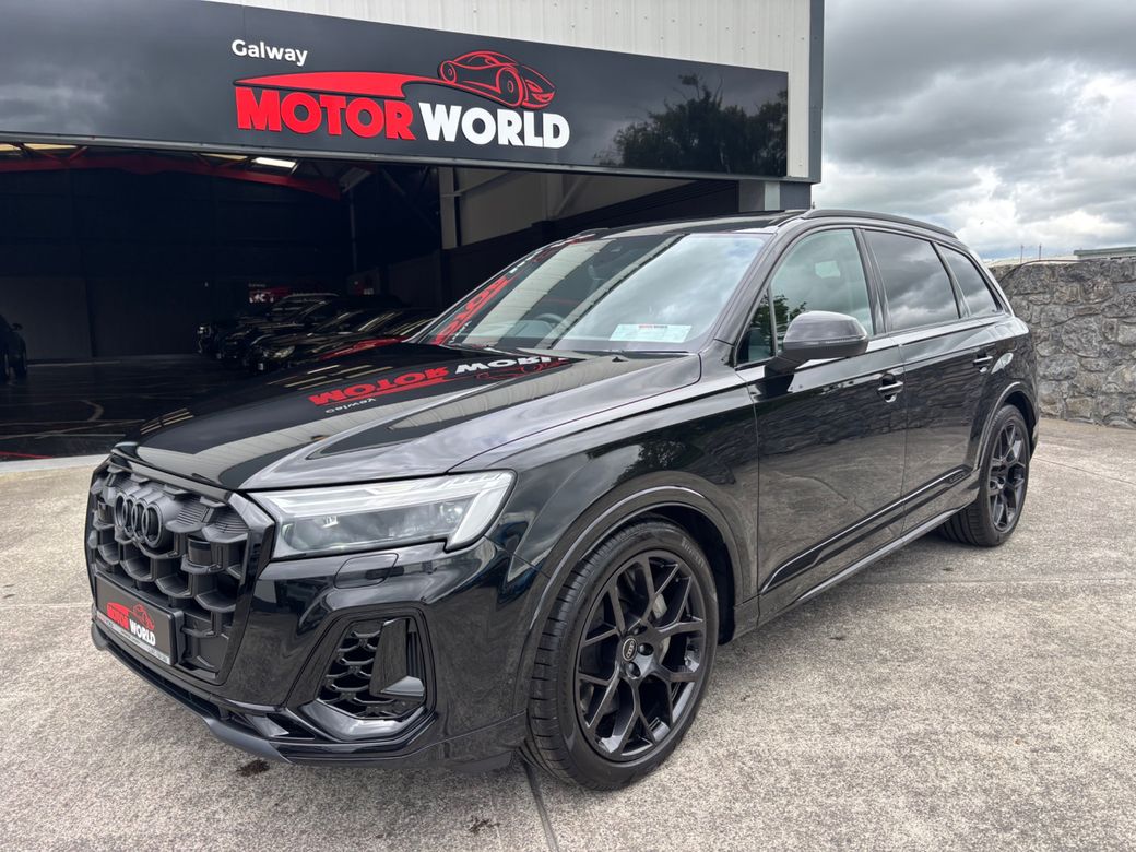 Image for 2024 Audi Q7 TFSI E QUATTRO BLACK EDITION 394PS