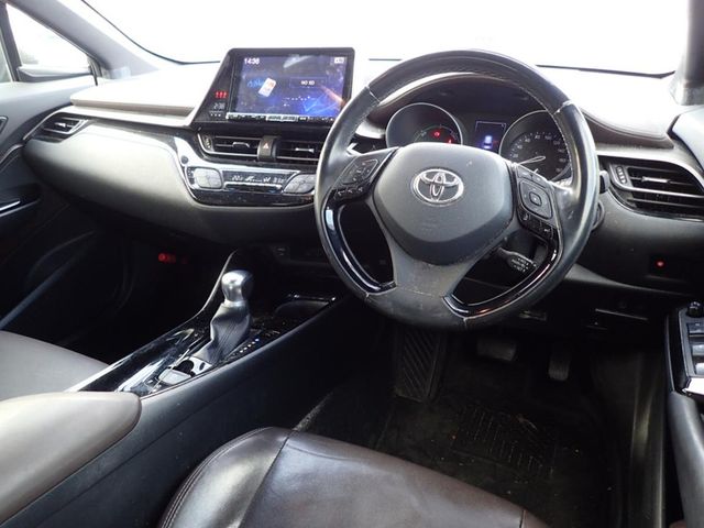 Image for 2018 Toyota C-HR 182 G LEATHER SEATS