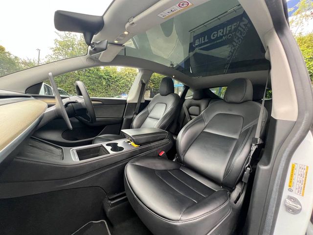 Image for 2023 Tesla Model Y LONG RANGE AWD // PANORAMIC SUNROOF // TESLA AUTOPILOT // LEATHER HEATED SEATS