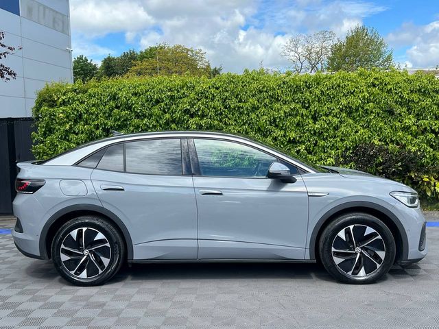 Image for 2023 Volkswagen ID.5 PRO BUSINESS 77KWH // 19" DIAMOND CUT ALLOYS // LEATHER/ALCANTARA INTERIOR // APPLE CARPLAY/ANDROID AUTO