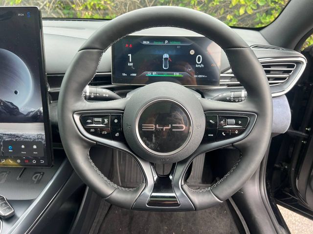 Image for 2024 BYD Seal DESIGN // PANORAMIC SUNROOF // LEATHER HEATED & COOLED SEATS // 360 PARKING CAMERAS