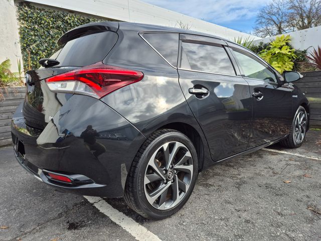 Image for 2016 Toyota Auris 1.8 HYBRID / SOL G-PACK / TOP SPEC / TAX €180 