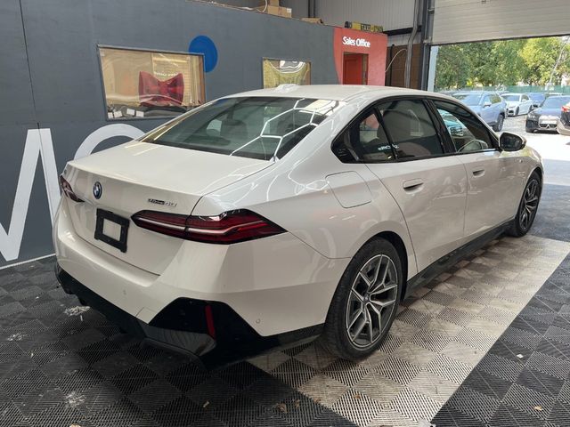 Image for 2024 BMW i5 2024 BMW I5 EDRIVE40 M-SPORT AUTOMATIC / CRUISE CONTROL / PARKING CAMERA / ELECTRIC MEMORY & HEATED SEATS / AMIENT LIGHTS / APPLE CARPLAY AND MORE