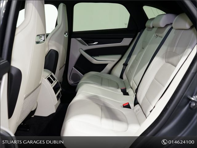Image for 2024 Jaguar F-Pace *R-DYNAMIC HSE – EXTERIOR BLACK PACK* CARPARIAN GREY WITH IVORY INTERIOR, PANORAMIC SUNROOF, PEFORMANCE SEATS, HEATED AND COOLED SEATS
