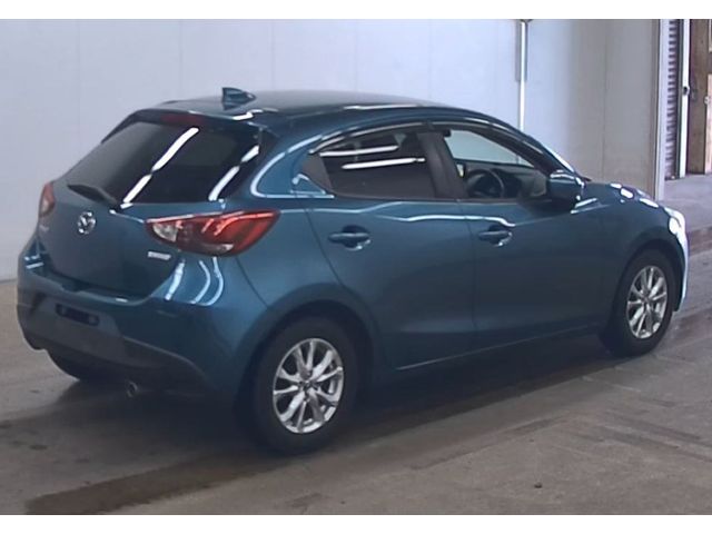 Image for 2017 Mazda Demio 
