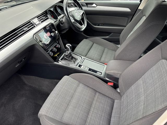 Image for 2020 Volkswagen Passat ESTATE 2.0 TDI SE NAV 150PS EVO 5DR