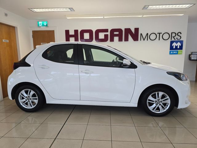 Image for 2023 Toyota Yaris 1.0 Luna 