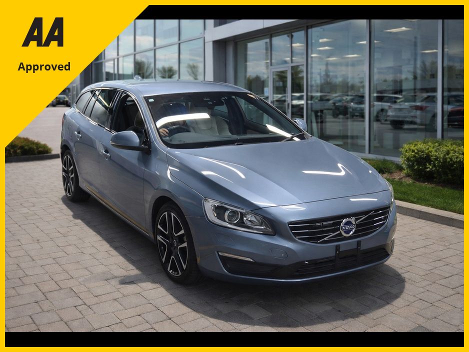 Image for 2017 Volvo V60 2.0 D4 DYNAMIC EDITION 190BHP AUTOMATIC **TOP SPEC / ADAPTIVE CRUISE CONTROL / BLIND SPOT ASSIST / BEIGE LEATHER / ELECTRIC & MEMORY FRONT SEATS / HEATED SEATS / REVERSE CAMERA / XENON HEADLIGHTS**
