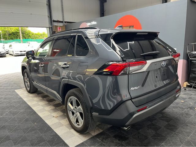 Image for 2021 Toyota Rav4 2021 TOYOTA RAV4 HYBRID G 2.5 AUTOMATIC / CRUISE CONTROL / REVERSE CAMERA / ELECTRIC MEMORY & HEATED SEATS / PADDLE SHIFTERS AND MORE