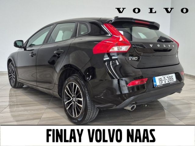 Image for 2019 Volvo V40 D3 (150hp) Momentum Edition