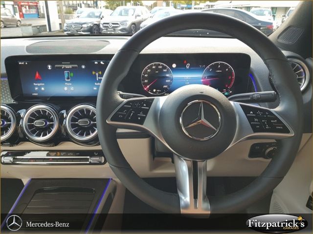 Image for 2025 Mercedes-Benz GLB Class 200d Progressive