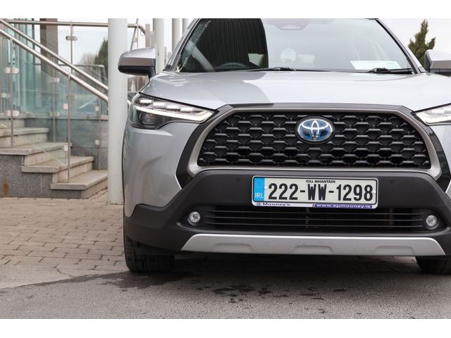 Image for 2022 Toyota Corolla LUNA Cross Hybrid