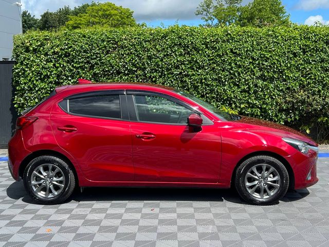 Image for 2018 Mazda Demio 1.3 SKYACTIV ** HIGH SPEC ** // VERY LOW MILEAGE // 360 PARKING CAMERAS // HEADS-UP DISPLAY // HEATED SEATS
