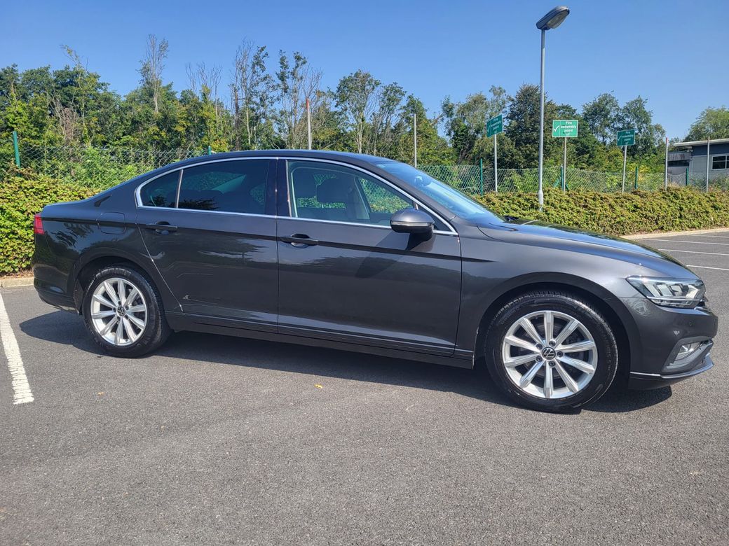 Image for 2021 Volkswagen Passat 
