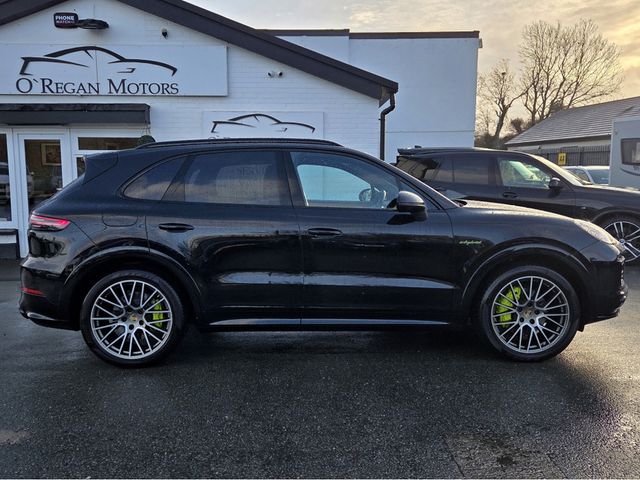 Image for 2023 Porsche Cayenne **MASSIVE SPEC** PLATNIUM EDITION E-HYBRID AUTO