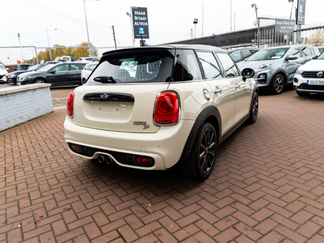 Image for 2018 Mini Cooper 