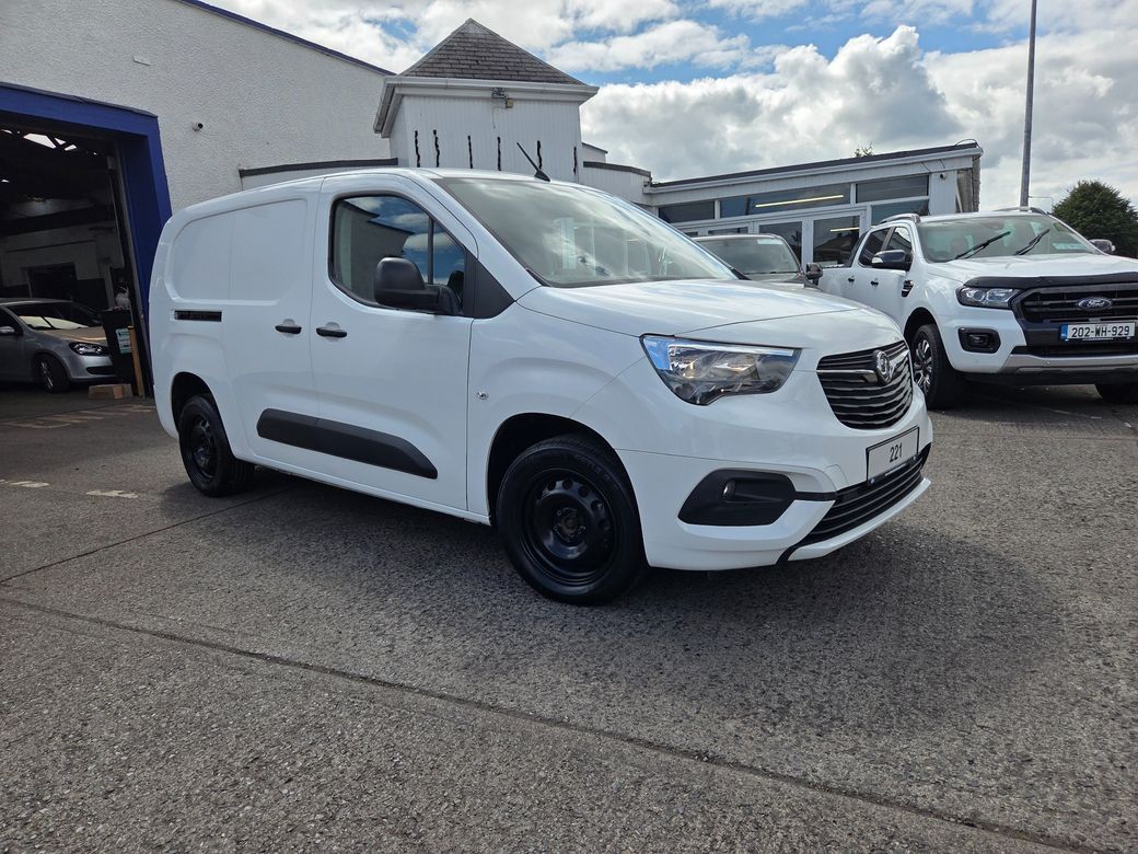 Image for 2022 Vauxhall Combo L2H1 2300 SPORTIVE