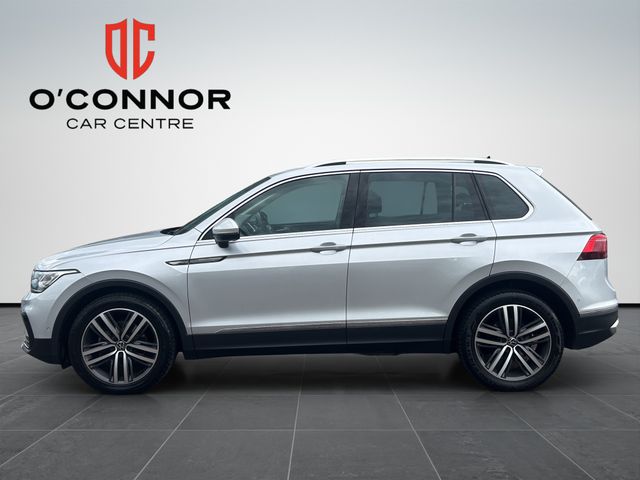Image for 2023 Volkswagen Tiguan Built for family life. styled like it's got other plans.