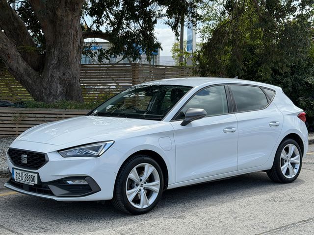 Image for 2021 SEAT Leon FR. Apple CarPlay