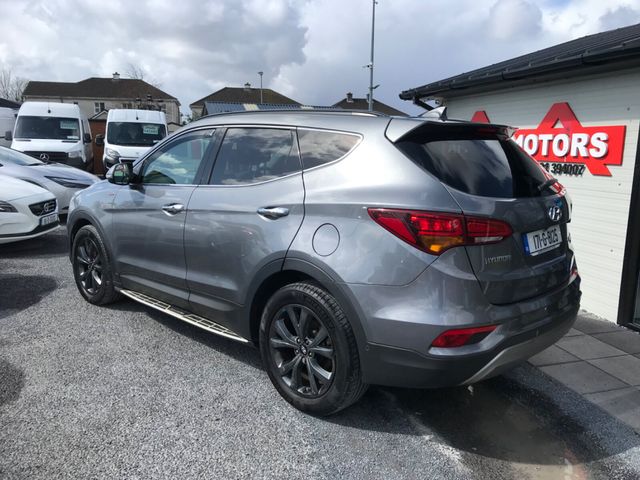 Image for 2017 Hyundai Santa Fe 