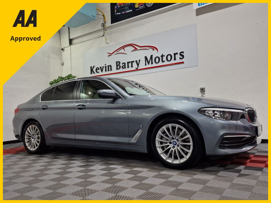 Image for 2018 BMW 5 Series 530E SE (PLUG IN HYBRID) AUTOMATIC **VERY LOW MILEAGE / 18" ALLOY WHEELS / BLUETOOTH INTEGRATION / CRUISE CONTROL / CANBERRA BEIGE DAKOTA LEATHER / HEATED FRONT SEATS / SAT NAV / REAR TINTED GLASS**