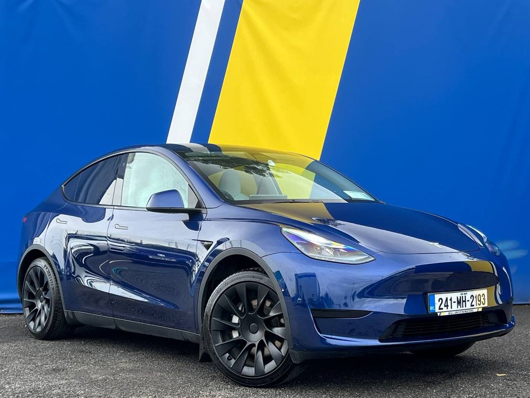Image for 2024 Tesla Model Y STANDARD RANGE RWD // TESLA AUTOPILOT // PANORAMIC ROOF // 5 HEATED SEATS