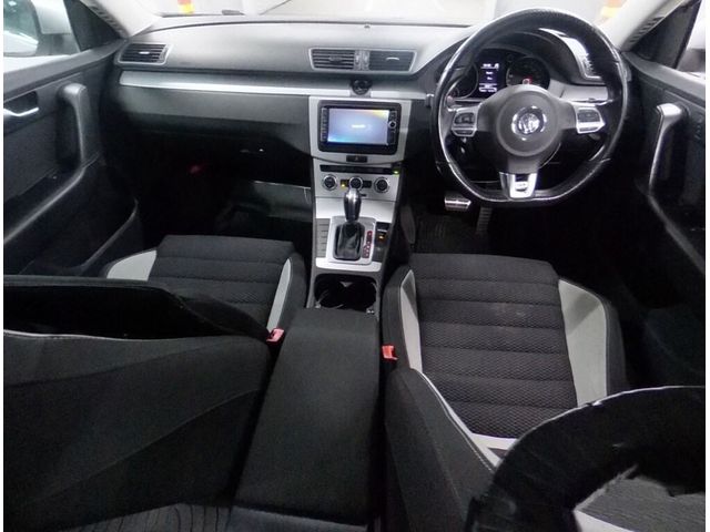 Image for 2015 Volkswagen Passat R-Line Edition 1.4 TSI Petrol Auto