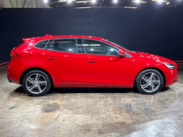 Image for 2017 Volvo V40 1.5 AUTOMATIC - UPGRADED ALLOYS - HEATED SEATS - REVERSE CAMERA/PARKING RADAR