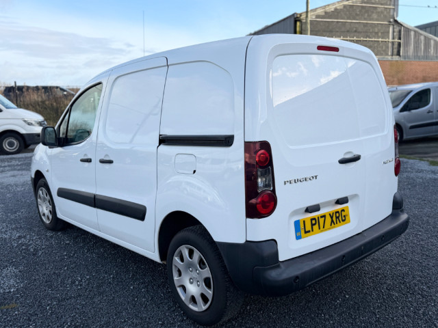 Image for 2017 Peugeot Partner BLUE HDI S L1 850