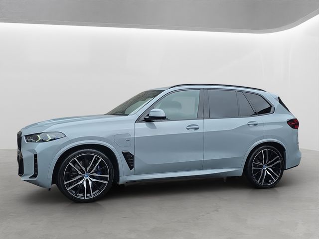 Image for 2024 BMW X5 XDRIVE50E M SPORT PRO. HUGE SPEC. FINANCE ARRANGED. SIMI. AA APPROVED.