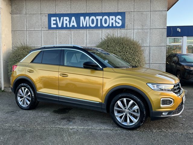 Image for 2020 Volkswagen T-Roc STYLE DESIGN AUTOMATIC 2.0 DIESEL //LOW MILES//REVERSE CAMERA//KEYLESS ENTRY//ADAPTIVE CRUISE CONTROL//BLIND SPOT WARNING//