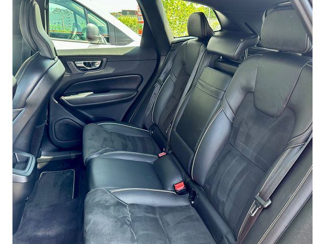 Image for 2018 Volvo XC60 R-DESIGN D4 AWD 5DR AUTO 2.0 R-DSGN 190HP A