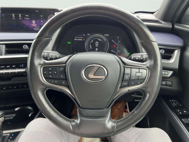Image for 2019 Lexus UX 250H VERSION L , Reversing camera, Low mileage