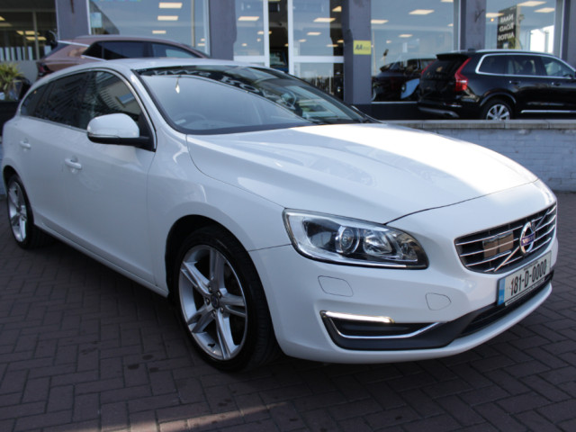 Image for 2018 Volvo V60 2.0D4 SE LUXURY EDITION 5DR ESTATE AUTOMATIC // HUGE SPEC // 73, 000KM'S /IMMACUALTE CONDITION // BUY WITH CONFIDENCE AA AND SIMI APPROVED DEALER 2025 // FINANCE ARRANGED // ALL TRADE INS WELCOME // 