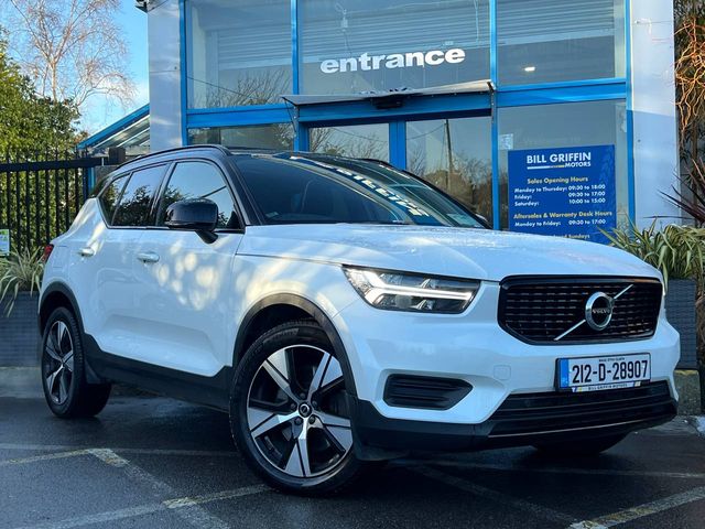 Image for 2021 Volvo XC40 R-DESIGN T4 1.5 RECHARGE PHEV // TILT & SLIDE PAN ROOF // 19" R-DESIGN ALLOYS // FULL SERVICE HISTORY