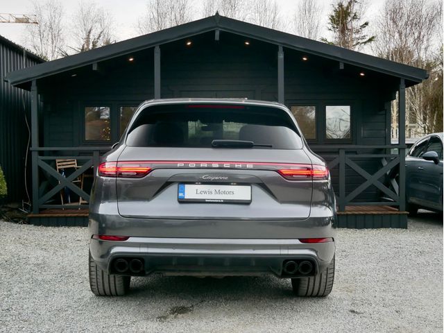 Image for 2020 Porsche Cayenne 3.0 V6 E-hybrid, ELECTRIC TOW BAR, AIR SUSPENSION, 22" SPORT CLASSIC WHEELS, LED HEADLIGHTS, SPORT CHRONO PLUS