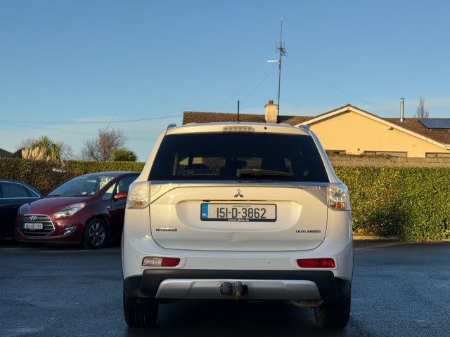 Image for 2015 Mitsubishi Outlander 2.2 DID 150BHP 4WD AUTO 7 SEATER *HIGH SPEC*