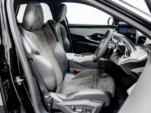 Image for 2026 Peugeot 3008 **High spec** E-GT Exclusive 72kWh 210HP