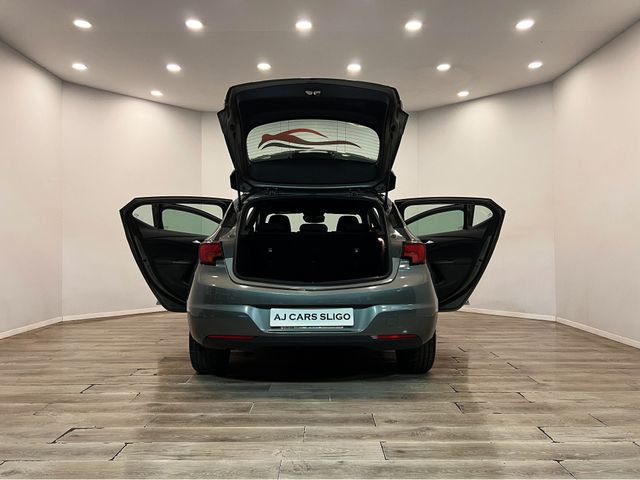 Image for 2017 Vauxhall Astra 1.4 SRI NAV 99BHP 5DR