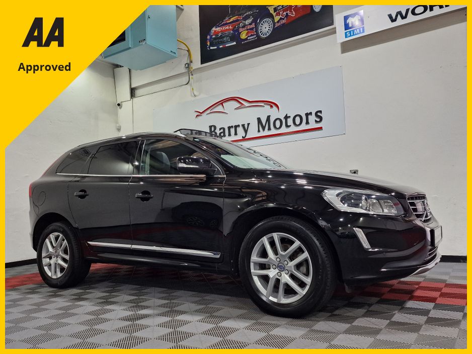 Image for 2017 Volvo XC60 2.0 SE LUX NAV (PAN ROOF) 190BHP AUTOMATIC **TOP SPEC / ADAPTIVE CRUISE CONTROL / BLIND SPOT ASSIST / ELECTRIC BOOTLID / FULL BLACK LEATHER / HEATED FRONT SEATS / REVERSE CAMERA / XENON HEADLIGHTS**