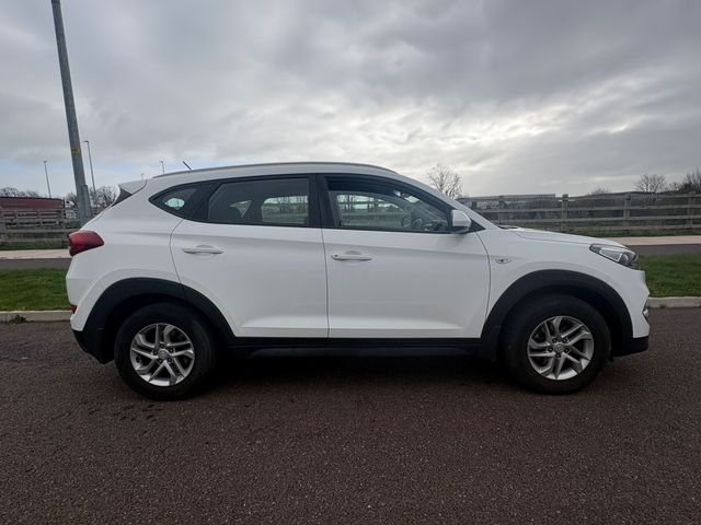 Image for 2018 Hyundai Tucson 1.7D Sport 5DR, Multi-Function Steering Wheel, Lane Departure Warning, Reversing Camera, Daytime Running Lights, 