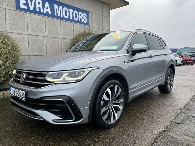 Image for 2023 Volkswagen Tiguan Allspace R-LINE 7 SEATER AUTOMATIC 2.0 TDI DIESEL //SAT NAV//ADAPTIVE CRUISE CONTROL//REVERSE CAMERA//HEATED SEATS AND STEERING WHEEL//